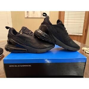 Nike Air Max 270 (GS) Triple Black (GS) Size 6.5Y Size 8W/ BQ5776-001